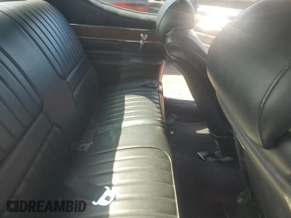 ✅ 1972 Oldsmobile Cutlass • VIN: 3G87H2Z107274 • Lot: 62358085. Wystawiony na Copart z przebiegiem Nie podano. Bezpłatny archiwum sprzedaży aukcyjnych z USA i szczegółowy raport historii pojazdu na DreamBid. Zdjęcie 10.