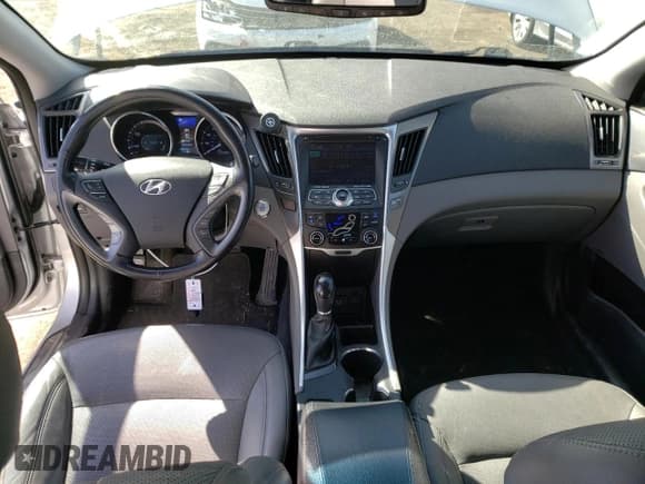 ✅ 2015 Hyundai Sonata Limited • VIN: KMHEC4A43FA129628 • Lot: 45209123. Listed on Copart with 142,389 mi. Free auction sales archive from the USA and detailed vehicle history report at DreamBid. Image 8.