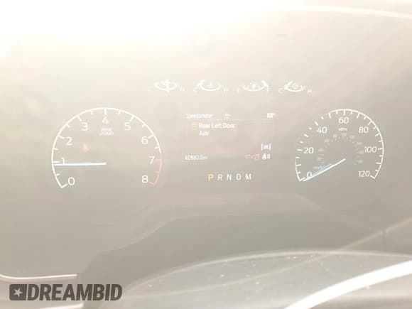 ✅ 2022 Ford F-150 XL • VIN: 1FTFX1C52NKE45841 • Лот: 80542475. Опубликован ранее на Copart с пробегом 60 980 миль. Бесплатный доступ к архиву аукционных продаж из США и подробный отчёт об истории автомобиля на DreamBid. Изображение 9.