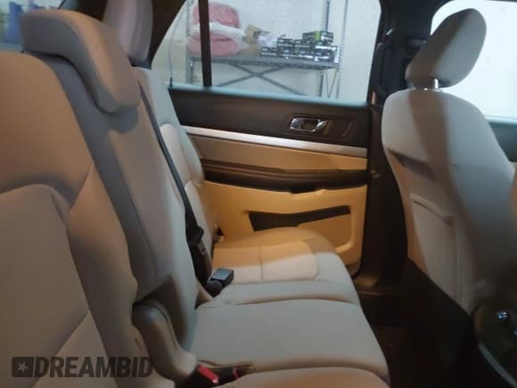 ✅ 2018 Ford Explorer • VIN: 1FM5K8B81JGC44990 • Лот: 42054172. Опубликован ранее на IAAI с пробегом 159 532 миль. Бесплатный доступ к архиву аукционных продаж из США и подробный отчёт об истории автомобиля на DreamBid. Изображение 8.