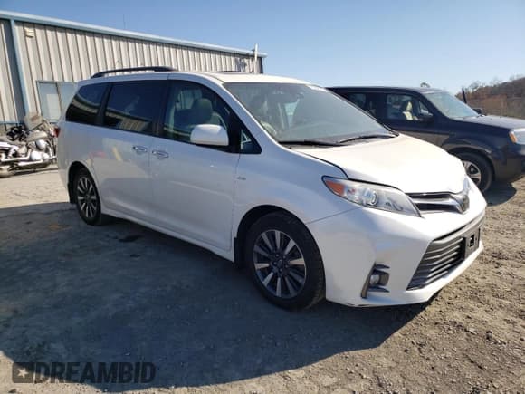 ✅ 2018 Toyota Sienna XLE • VIN: 5TDDZ3DCXJS208141 • Lot: 76208074. Wystawiony na Copart z przebiegiem 372 740 mil. Bezpłatny archiwum sprzedaży aukcyjnych z USA i szczegółowy raport historii pojazdu na DreamBid. Zdjęcie 4.