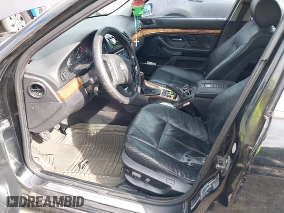 ✅ 1997 BMW 5 Series 540i • VIN: WBADE5324VBV92704 • Lot: 42305703. Listed on IAAI with 202,371 mi. Free auction sales archive from the USA and detailed vehicle history report at DreamBid. Image 5.