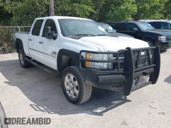 ✅ 2014 Chevrolet Silverado 2500HD LT • VIN: 1GC1KXCG1EF131636 • Lot: 43112265. Listed on IAAI with 309,813 mi. Free auction sales archive from the USA and detailed vehicle history report at DreamBid. Image 1.