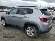 ✅ 2018 Jeep Compass Latitude • VIN: 3C4NJCBB5JT263110 • Lot: 47280185. Wystawiony na Copart z przebiegiem 123 653 mil. Bezpłatny archiwum sprzedaży aukcyjnych z USA i szczegółowy raport historii pojazdu na DreamBid. Zdjęcie 2.