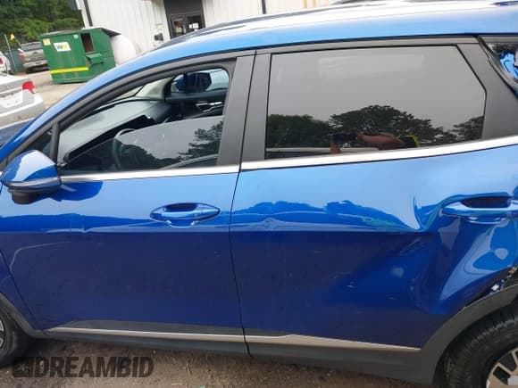 ✅ 2023 Kia Sportage EX • VIN: 5XYK33AF9PG116998 • Lot: 43329215. Wystawiony na IAAI z przebiegiem 58 494 mil. Bezpłatny archiwum sprzedaży aukcyjnych z USA i szczegółowy raport historii pojazdu na DreamBid. Zdjęcie 15.