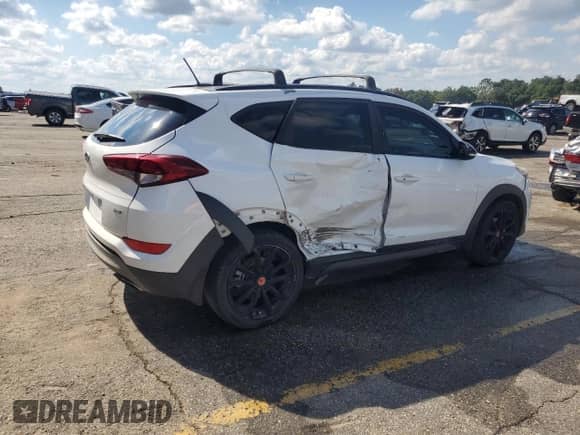 2017 Hyundai Tucson Sport z VIN KM8J33A24HU557040, wystawiony jako Copart lot #85887885 z przebiegiem 113 488 mil mil oraz Szkoda całkowita • Salvage title. Historia ofert i sprzedaży dostępna na DreamBid. Obrazek 3.