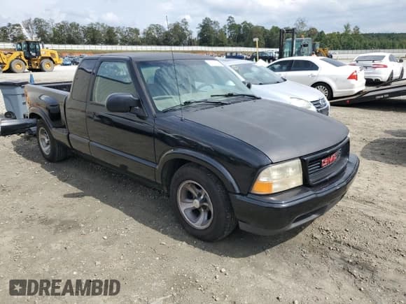 ✅ 2001 GMC Sonoma SLS 1SG • VIN: 1GTCS19W918158165 • Lot: 72705004. Wystawiony na Copart z przebiegiem 113 121 mil. Bezpłatny archiwum sprzedaży aukcyjnych z USA i szczegółowy raport historii pojazdu na DreamBid. Zdjęcie 4.