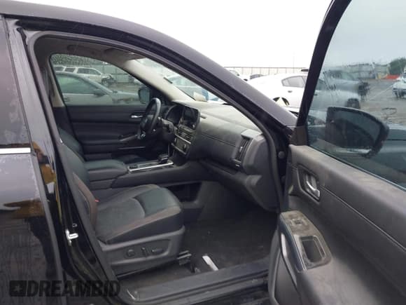 ✅ 2024 Nissan Pathfinder SL • VIN: 5N1DR3CC1RC213044 • Лот: 42912940. Опубликован ранее на IAAI с пробегом 20 648 миль. Бесплатный доступ к архиву аукционных продаж из США и подробный отчёт об истории автомобиля на DreamBid. Изображение 5.