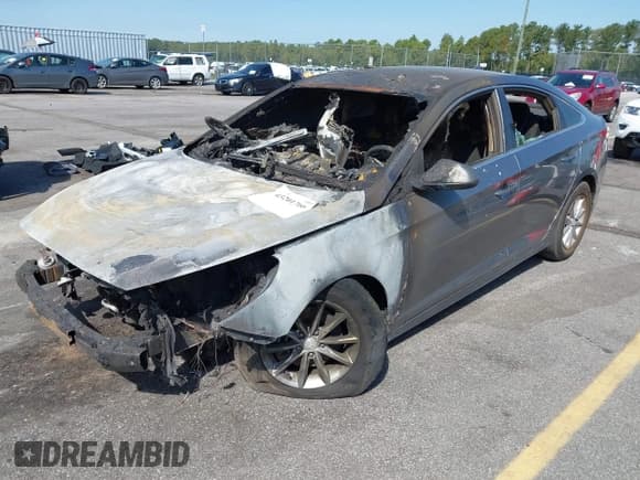 ✅ 2018 Hyundai Sonata SE • VIN: 5NPE24AF8JH613482 • Лот: 43201766. Опубликован ранее на IAAI с пробегом 79 356 миль. Бесплатный доступ к архиву аукционных продаж из США и подробный отчёт об истории автомобиля на DreamBid. Изображение 2.