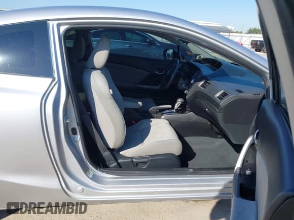 ✅ 2015 Honda Civic LX • VIN: 2HGFG3B52FH519766 • Лот: 43404680. Опубликован ранее на IAAI с пробегом 119 625 миль. Бесплатный доступ к архиву аукционных продаж из США и подробный отчёт об истории автомобиля на DreamBid. Изображение 5.