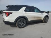 ✅ 2025 Ford Explorer ST • VIN: 1FMWK8GC9SGA02306 • Лот: 87458425. Опубликован ранее на Copart с пробегом 21 454 миль. Бесплатный доступ к архиву аукционных продаж из США и подробный отчёт об истории автомобиля на DreamBid. Изображение 3.