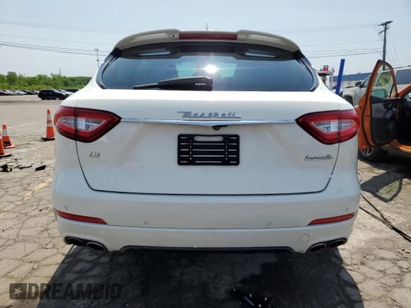 ✅ 2018 Maserati Levante GranSport • VIN: ZN661XUSXJX259582 • Лот: 56030025. Опубликован ранее на Copart с пробегом Не указан. Бесплатный доступ к архиву аукционных продаж из США и подробный отчёт об истории автомобиля на DreamBid. Изображение 6.