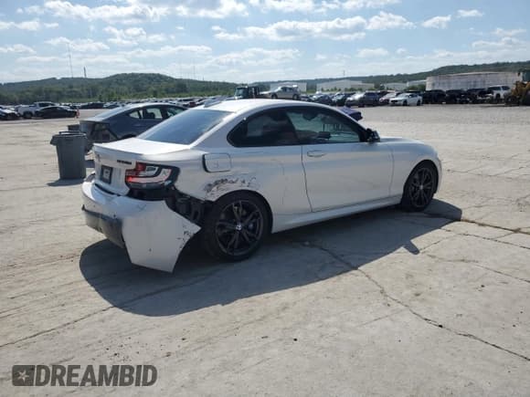 ✅ 2016 BMW 2 Series M235i • VIN: WBA1J7C5XGV359206 • Лот: 82166715. Опубликован ранее на Copart с пробегом 83 361 миль. Бесплатный доступ к архиву аукционных продаж из США и подробный отчёт об истории автомобиля на DreamBid. Изображение 3.