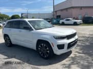 ✅ 2023 Jeep Grand Cherokee Overland • VIN: 1C4RJYD67P8100271 • Лот: 67457895. Опубликован ранее на Copart с пробегом 8 255 миль. Бесплатный доступ к архиву аукционных продаж из США и подробный отчёт об истории автомобиля на DreamBid. Изображение 1.