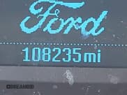 ✅ 2017 Ford Transit • VIN: 1FTYR1ZM5HKA29286 • Lot: 43379187. Wystawiony na IAAI z przebiegiem 108 235 mil. Bezpłatny archiwum sprzedaży aukcyjnych z USA i szczegółowy raport historii pojazdu na DreamBid. Zdjęcie 15.