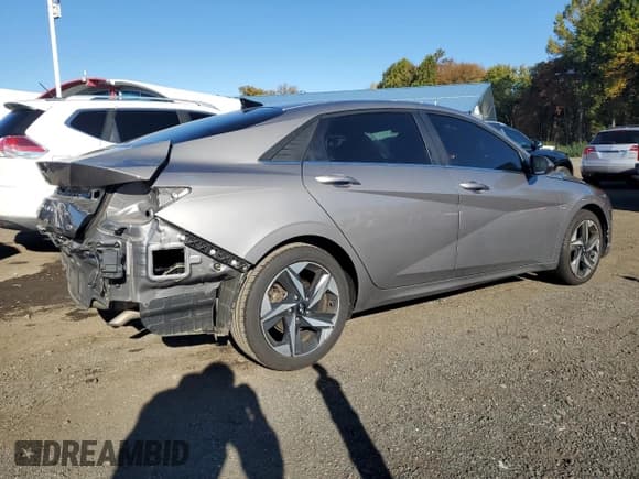 ✅ 2022 Hyundai Elantra Limited • VIN: KMHLP4AG1NU330902 • Lot: 85849035. Listed on Copart with 60,088 mi. Free auction sales archive from the USA and detailed vehicle history report at DreamBid. Image 3.