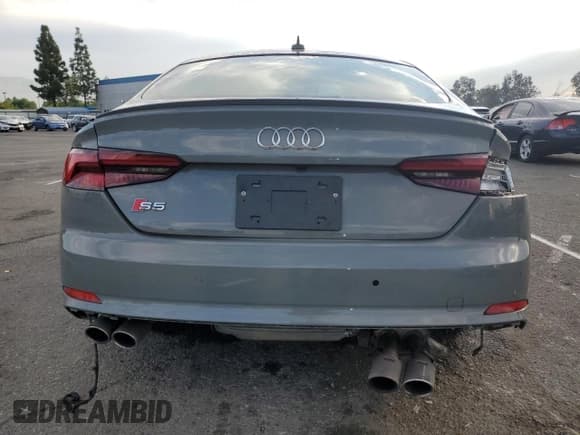 ✅ 2019 Audi S5 Sportback Premium Plus • VIN: WAUB4CF59KA016693 • Лот: 81469125. Опубликован ранее на Copart с пробегом 45 585 миль. Бесплатный доступ к архиву аукционных продаж из США и подробный отчёт об истории автомобиля на DreamBid. Изображение 6.