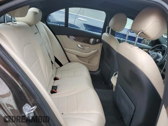 ✅ 2018 Mercedes-Benz C 300 • VIN: WDDWF4KB8JR336223 • Лот: 87062025. Опубликован ранее на Copart с пробегом 90 627 миль. Бесплатный доступ к архиву аукционных продаж из США и подробный отчёт об истории автомобиля на DreamBid. Изображение 10.