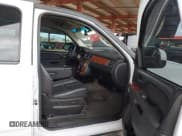 ✅ 2008 Chevrolet Suburban 3LT • VIN: 3GNFC16058G300128 • Lot: 43274093. Listed on IAAI with 188,737 mi. Free auction sales archive from the USA and detailed vehicle history report at DreamBid. Image 5.