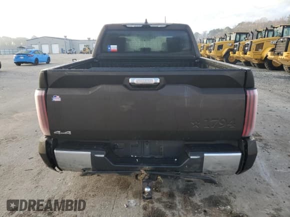 ✅ 2025 Toyota Tundra 1794 Edition • VIN: 5TFMA5DB7SX241992 • Lot: 86442884. Listed on Copart with 6,622 mi. Free auction sales archive from the USA and detailed vehicle history report at DreamBid. Image 6.