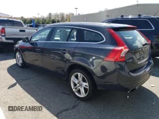 ✅ 2015 Volvo V60 • VIN: YV126MEC7F1198249 • Лот: 49518873. Опубликован ранее на Copart с пробегом 64 912 миль. Бесплатный доступ к архиву аукционных продаж из США и подробный отчёт об истории автомобиля на DreamBid. Изображение 2.