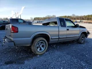 ✅ 2002 Chevrolet S-10 LS • VIN: 1GCCS19W728186564 • Лот: 88033325. Опубликован ранее на Copart с пробегом 90 665 миль. Бесплатный доступ к архиву аукционных продаж из США и подробный отчёт об истории автомобиля на DreamBid. Изображение 3.