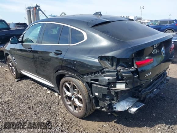 ✅ 2024 BMW X4 xDrive30i • VIN: 5UX33DT07R9V46499 • Lot: 43310034. Listed on IAAI with 40,497 mi. Free auction sales archive from the USA and detailed vehicle history report at DreamBid. Image 3.