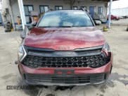 ✅ 2025 Kia Sportage X-Line • VIN: KNDPYDDH5S7205547 • Lot: 65692545. Wystawiony na Copart z przebiegiem 4 151 mil. Bezpłatny archiwum sprzedaży aukcyjnych z USA i szczegółowy raport historii pojazdu na DreamBid. Zdjęcie 5.