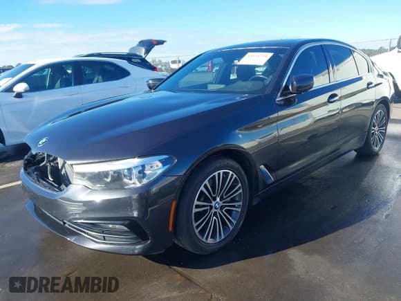 ✅ 2018 BMW 5 Series 530i xDrive • VIN: WBAJA7C55JWA72764 • Лот: 43375739. Опубликован ранее на IAAI с пробегом 108 821 миль. Бесплатный доступ к архиву аукционных продаж из США и подробный отчёт об истории автомобиля на DreamBid. Изображение 17.