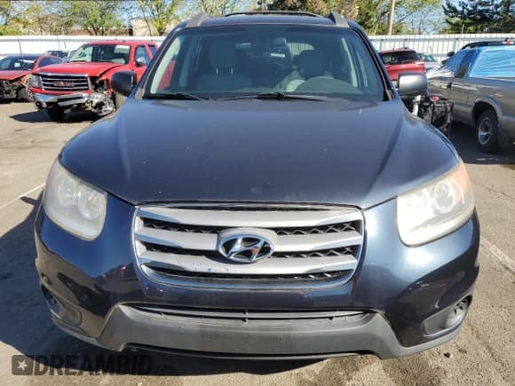✅ 2012 Hyundai Santa Fe GLS • VIN: 5XYZGDAB4CG114253 • Lot: 73595404. Listed on Copart with 111,190 mi. Free auction sales archive from the USA and detailed vehicle history report at DreamBid. Image 5.