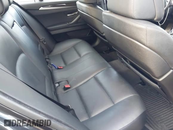 ✅ 2013 BMW 5 Series 535i xDrive • VIN: WBAFU7C56DDU73332 • Lot: 43729448. Listed on IAAI with 92,283 mi. Free auction sales archive from the USA and detailed vehicle history report at DreamBid. Image 8.