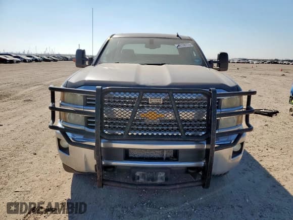 ✅ 2015 Chevrolet Silverado 2500HD LT • VIN: 1GC1KVE88FF162104 • Lot: 86138115. Wystawiony na Copart z przebiegiem 190 254 mil. Bezpłatny archiwum sprzedaży aukcyjnych z USA i szczegółowy raport historii pojazdu na DreamBid. Zdjęcie 5.