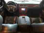 2013 Chevrolet Tahoe LTZ z VIN 1GNSKCE00DR330467, wystawiony jako Copart lot #80821995 z przebiegiem 294 372 mil mil oraz Szkoda całkowita • Salvage title. Historia ofert i sprzedaży dostępna na DreamBid. Obrazek 8.