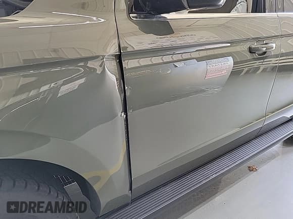 ✅ 2024 Ford Expedition XLT • VIN: 1FMJU1J86REA72349 • Lot: 43944786. Wystawiony na IAAI z przebiegiem 54 528 mil. Bezpłatny archiwum sprzedaży aukcyjnych z USA i szczegółowy raport historii pojazdu na DreamBid. Zdjęcie 14.