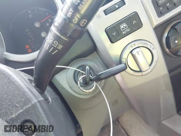 ✅ 2004 Toyota 4Runner SR5 • VIN: JTEBT14R940032686 • Lot: 42685571. Wystawiony na IAAI z przebiegiem 219 121 mil. Bezpłatny archiwum sprzedaży aukcyjnych z USA i szczegółowy raport historii pojazdu na DreamBid. Zdjęcie 11.