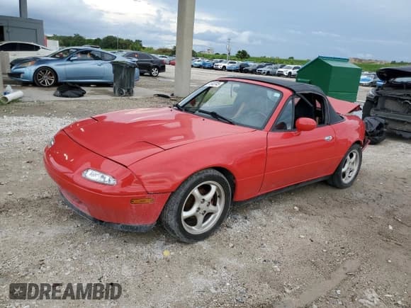 ✅ 1990 Mazda MX-5 Miata • VIN: JM1NA3518L0108506 • Lot: 71540745. Listed on Copart with 185,869 mi. Free auction sales archive from the USA and detailed vehicle history report at DreamBid. Image 1.