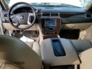 ✅ 2013 GMC Yukon XL Denali • VIN: 1GKS2MEF4DR160492 • Lot: 85172825. Wystawiony na Copart z przebiegiem 182 527 mil. Bezpłatny archiwum sprzedaży aukcyjnych z USA i szczegółowy raport historii pojazdu na DreamBid. Zdjęcie 8.