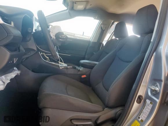 ✅ 2023 Toyota RAV4 LE • VIN: 2T3H1RFV4PC235208 • Lot: 81953785. Wystawiony na Copart z przebiegiem 24 644 mil. Bezpłatny archiwum sprzedaży aukcyjnych z USA i szczegółowy raport historii pojazdu na DreamBid. Zdjęcie 7.