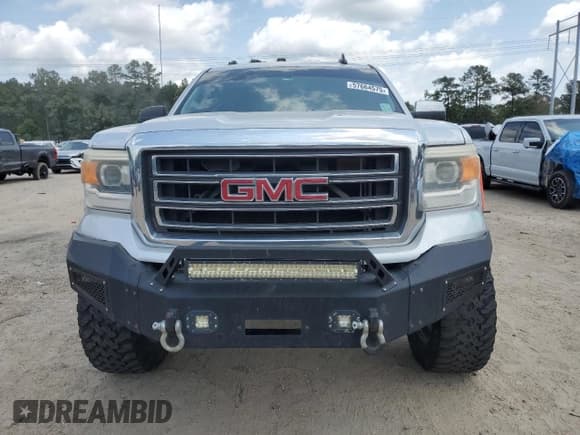 ✅ 2015 GMC Sierra 1500 SLE • VIN: 3GTU2UEC4FG339323 • Lot: 57664575. Wystawiony na Copart z przebiegiem 205 138 mil. Bezpłatny archiwum sprzedaży aukcyjnych z USA i szczegółowy raport historii pojazdu na DreamBid. Zdjęcie 5.