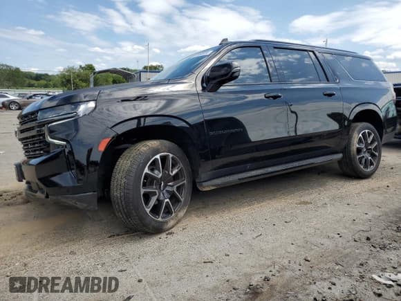 ✅ 2022 Chevrolet Suburban RST • VIN: 1GNSKEKD7NR291218 • Lot: 67350034. Wystawiony na Copart z przebiegiem 51 919 mil. Bezpłatny archiwum sprzedaży aukcyjnych z USA i szczegółowy raport historii pojazdu na DreamBid. Zdjęcie 1.