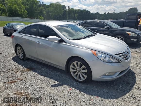 ✅ 2011 Hyundai Sonata SE • VIN: 5NPEC4AC7BH288585 • Lot: 55913764. Wystawiony na Copart z przebiegiem 73 186 mil. Bezpłatny archiwum sprzedaży aukcyjnych z USA i szczegółowy raport historii pojazdu na DreamBid. Zdjęcie 4.
