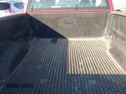 ✅ 2010 Ford F-150 XL • VIN: 1FTMF1CW5AKA75921 • Lot: 43613852. Wystawiony na IAAI z przebiegiem 190 761 mil. Bezpłatny archiwum sprzedaży aukcyjnych z USA i szczegółowy raport historii pojazdu na DreamBid. Zdjęcie 8.