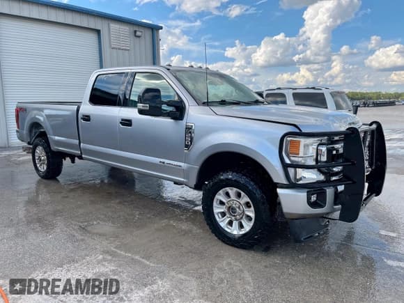 ✅ 2022 Ford F-250 XL • VIN: 1FT7W2BT1NEE65736 • Lot: 85551845. Wystawiony na Copart z przebiegiem 111 726 mil. Bezpłatny archiwum sprzedaży aukcyjnych z USA i szczegółowy raport historii pojazdu na DreamBid. Zdjęcie 4.