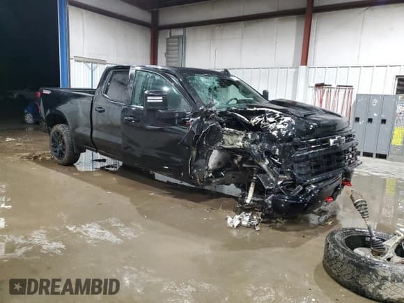 ✅ 2023 Chevrolet Silverado 1500 LT Trail Boss • VIN: 3GCUDFED7PG257103 • Lot: 92309845. Wystawiony na Copart z przebiegiem 45 393 mil. Bezpłatny archiwum sprzedaży aukcyjnych z USA i szczegółowy raport historii pojazdu na DreamBid. Zdjęcie 4.