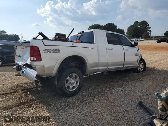 ✅ 2018 Ram 2500 Big Horn • VIN: 3C6UR5ML5JG417479 • Lot: 69589135. Wystawiony na Copart z przebiegiem Nie podano. Bezpłatny archiwum sprzedaży aukcyjnych z USA i szczegółowy raport historii pojazdu na DreamBid. Zdjęcie 3.