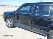 ✅ 2016 Jeep Patriot High Altitude • VIN: 1C4NJPFA1GD740171 • Lot: 41317661. Wystawiony na IAAI z przebiegiem 120 936 mil. Bezpłatny archiwum sprzedaży aukcyjnych z USA i szczegółowy raport historii pojazdu na DreamBid. Zdjęcie 6.