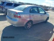 ✅ 2010 Chevrolet Aveo 1LT • VIN: KL1TD5DE0AB134556 • Lot: 41822057. Wystawiony na IAAI z przebiegiem 107 523 mil. Bezpłatny archiwum sprzedaży aukcyjnych z USA i szczegółowy raport historii pojazdu na DreamBid. Zdjęcie 4.