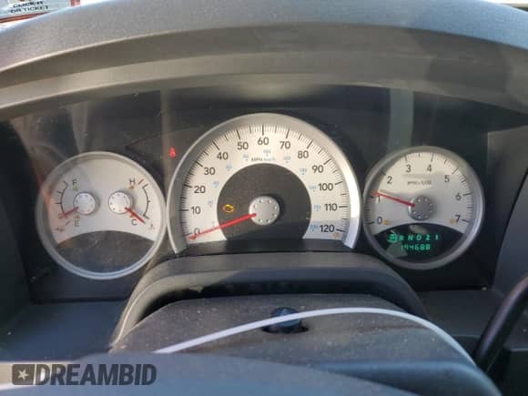 2007 Dodge Dakota SLT z VIN 1D7HW48N57S103881, wystawiony jako Copart lot #75803604 z przebiegiem 194 688 mil mil oraz Szkoda całkowita • Salvage title. Historia ofert i sprzedaży dostępna na DreamBid. Obrazek 9.