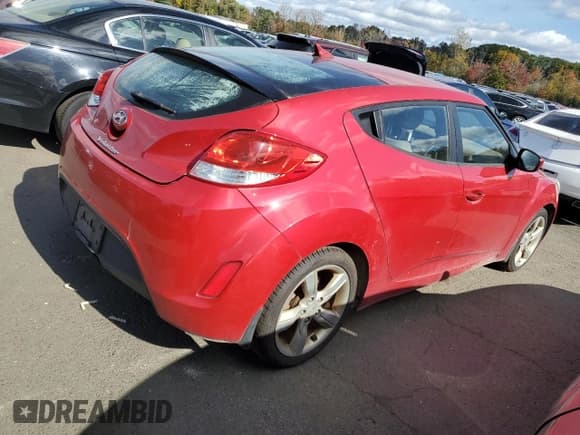 ✅ 2013 Hyundai Veloster w/Gray Int • VIN: KMHTC6AD4DU172972 • Lot: 75946434. Wystawiony na Copart z przebiegiem Nie podano. Bezpłatny archiwum sprzedaży aukcyjnych z USA i szczegółowy raport historii pojazdu na DreamBid. Zdjęcie 3.