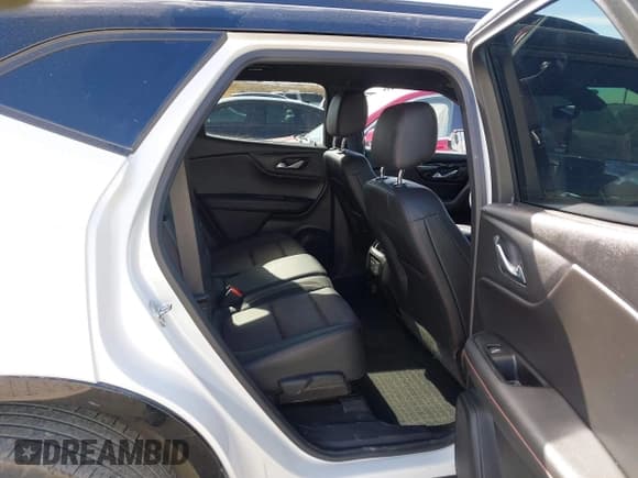 ✅ 2024 Chevrolet Blazer RS • VIN: 3GNKBERS7RS248053 • Lot: 41335899. Listed on IAAI with 19,929 mi. Free auction sales archive from the USA and detailed vehicle history report at DreamBid. Image 8.